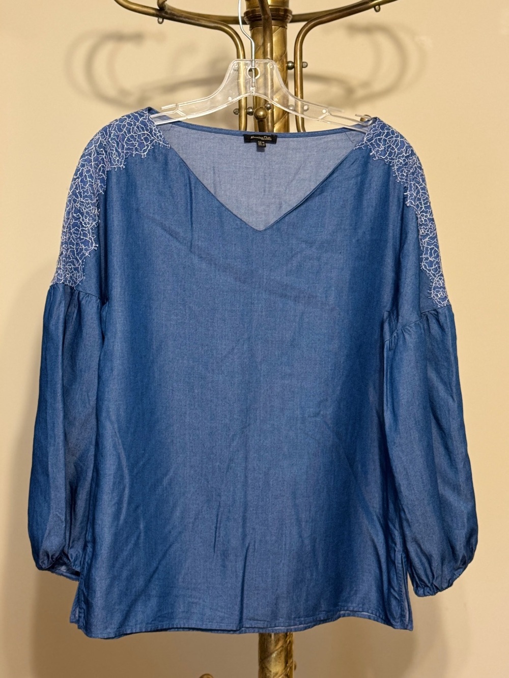 Massimo Dutti Size 6 blue chambray fabric, V-neck, long sleeves tunic